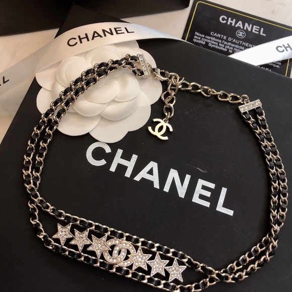 Chanel necklaces - Picture 1 of 8